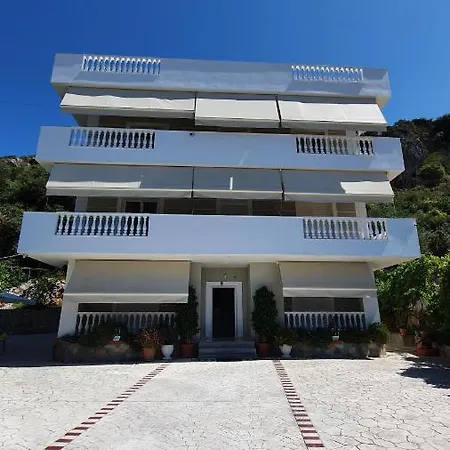 Apartament Riand Borsh